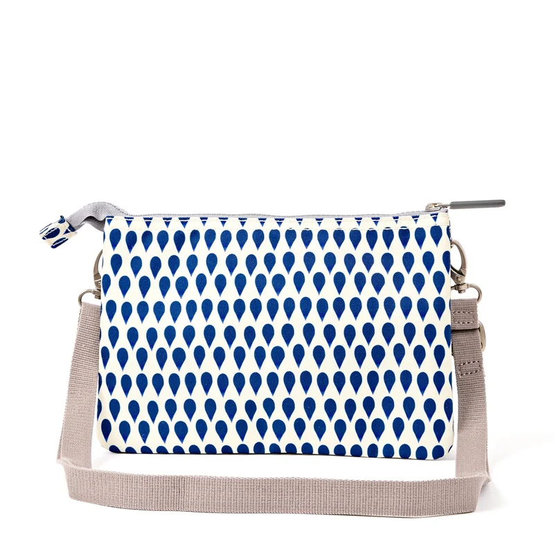 ROKA Carnaby Crossbody XL Denim Rain Tasche aus recyceltem Canvas