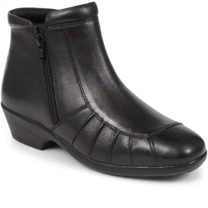 Lightweight Leather Ankle Boots - KF38012 / 324 468 - Black