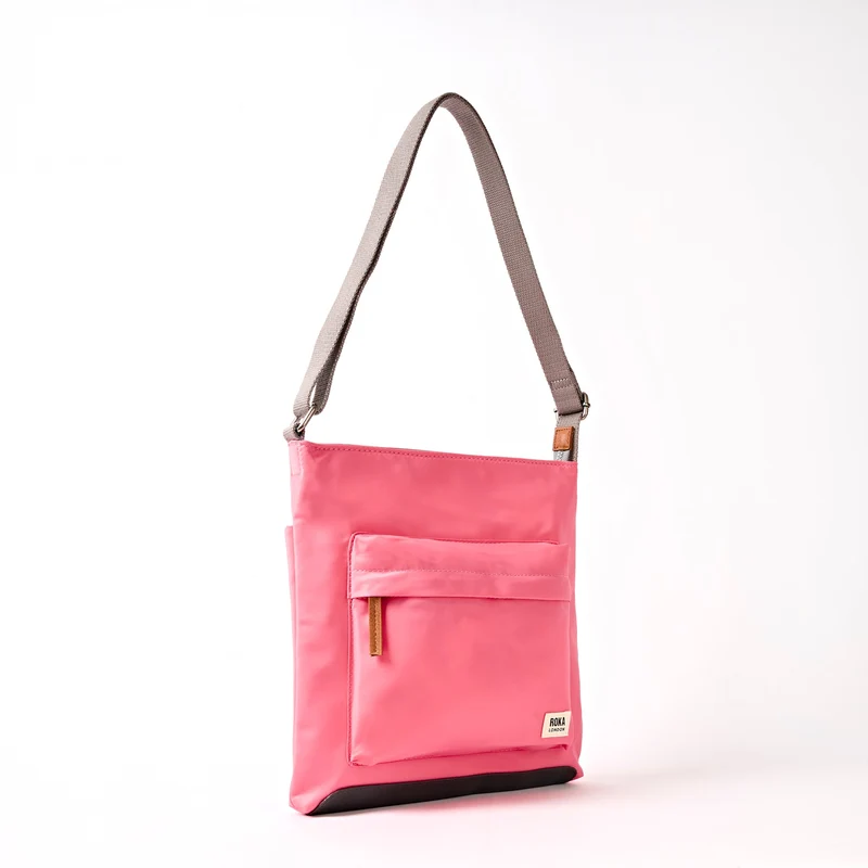 ROKA Kennington B Medium Recycling-Nylon-Tasche | Pink Lemonade