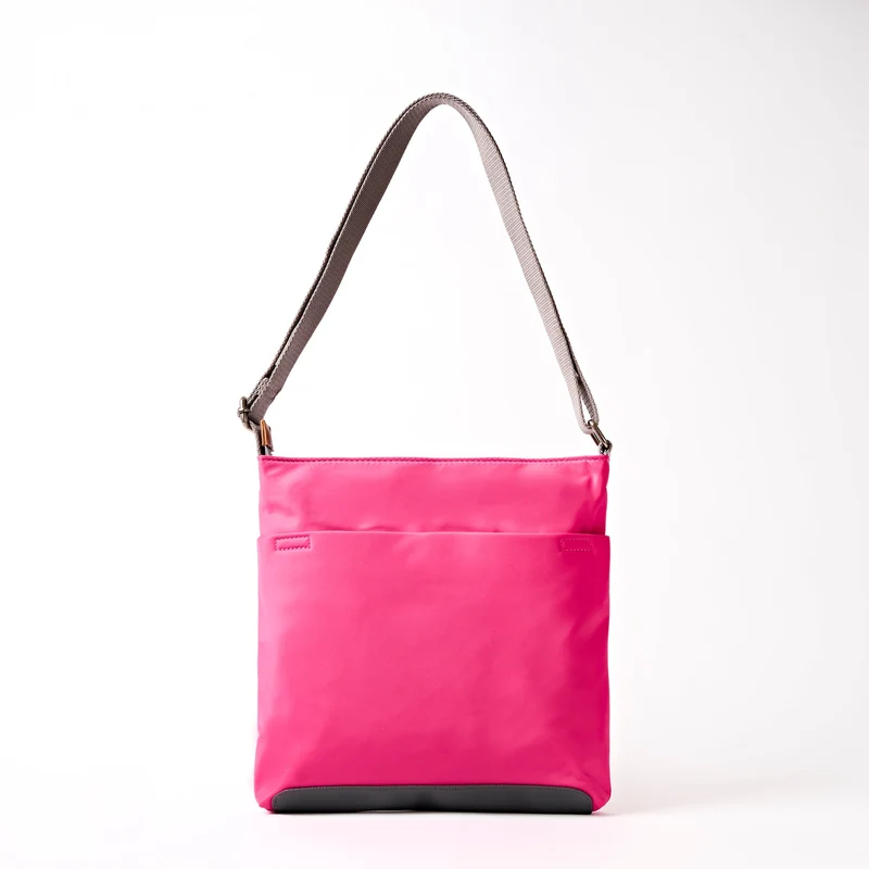 ROKA Kennington B Medium Recycling-Nylon-Tasche | Granitrot