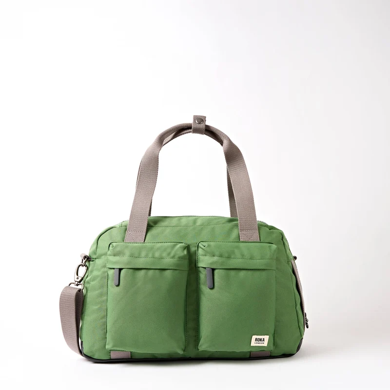 ROKA Gatwick Kleine Tasche aus recyceltem Canvas | Artischocke