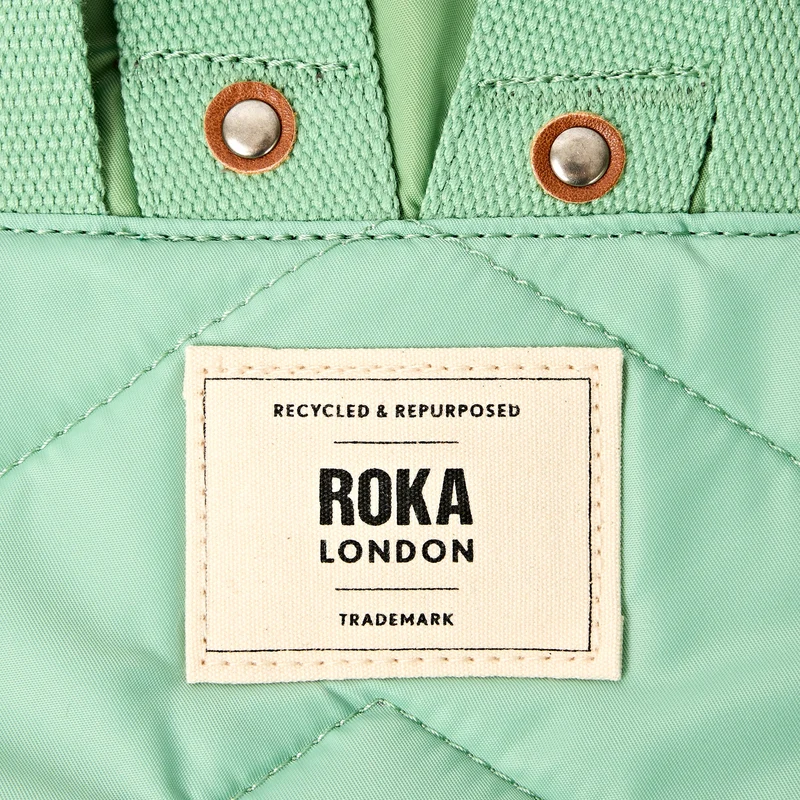 ROKA Canfield B Grüner, tonaler kleiner Beutel aus recyceltem Nylon