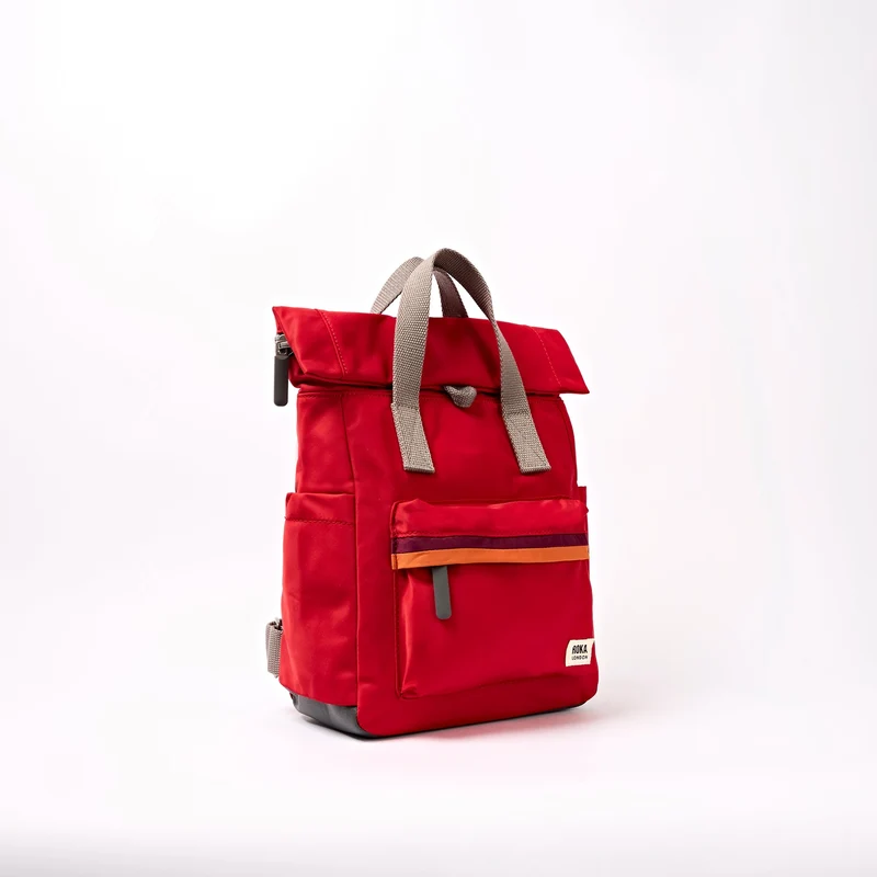 ROKA Canfield Kleine Tasche aus recyceltem Nylon mit Cranberry-Streifen