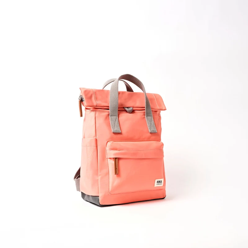 ROKA Canfield B Sugar Coral Kleine Tasche aus recyceltem Nylon