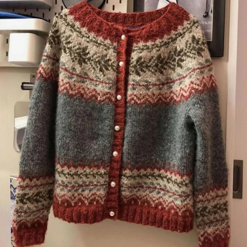 Liya | Damen Strickjacke mit Muster und Knöpfen
