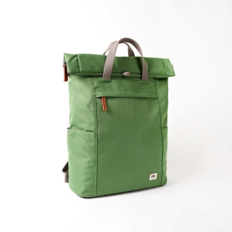 ROKA Finchley Eine große Tasche aus recyceltem Canvas mit Artischockenmotiv