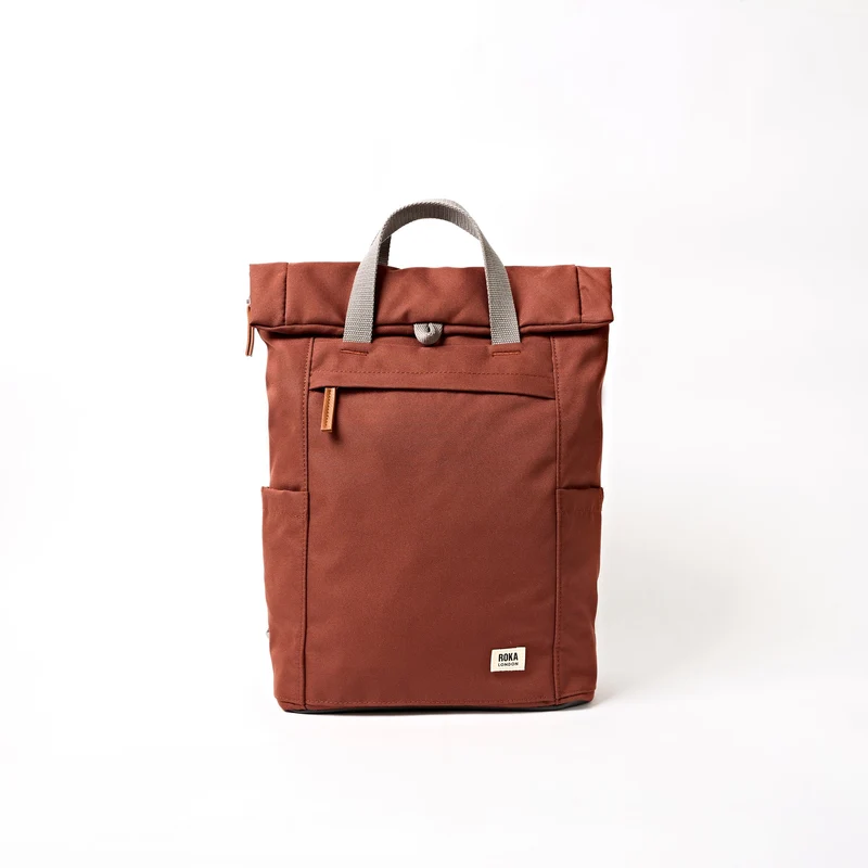 ROKA Finchley Eine Henna Medium Tasche aus recyceltem Canvas