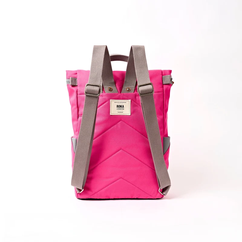 ROKA Finchley Eine mittelgroße Tasche aus recyceltem Canvas in Granita-Rot