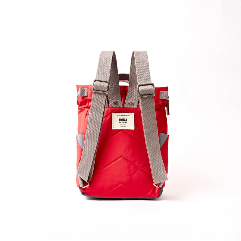 ROKA Canfield B Scarlet Kleine Tasche aus recyceltem Nylon