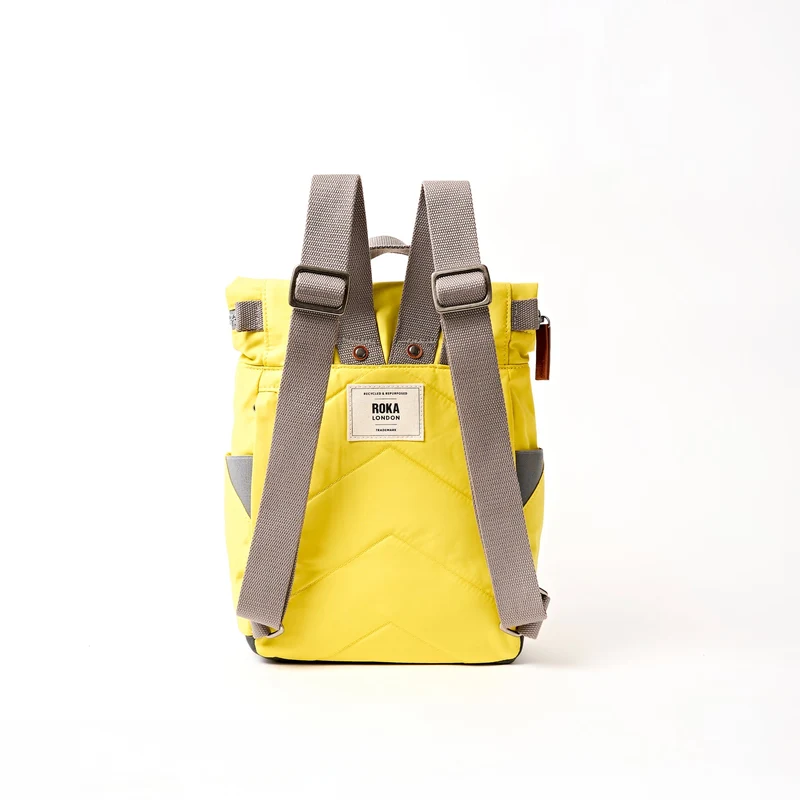 ROKA Canfield B Passionsfrucht Kleine Tasche aus recyceltem Nylon