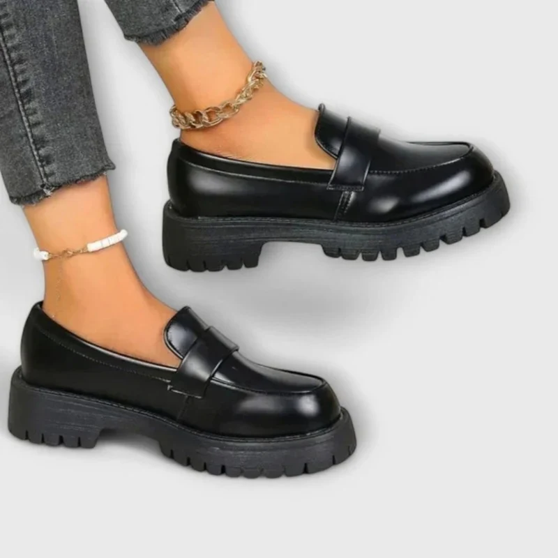 Alma | Damen Schwarz Loafer Schuhe mit orthopädischer Sohle, Plateau und Chunky Stil