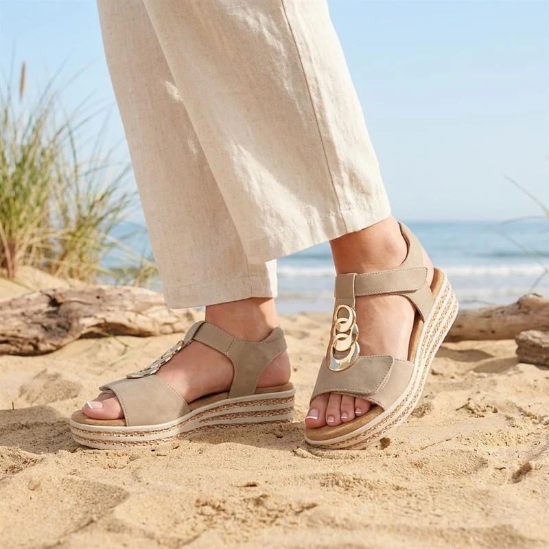 Wide-Fit Dual-Touch-Fasten Sandals - WBINS41110 / 327 618 - Beige