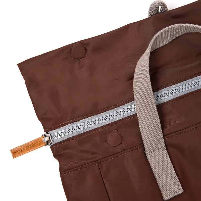 ROKA Canfield B Rocky Road Medium Tasche aus recyceltem Nylon