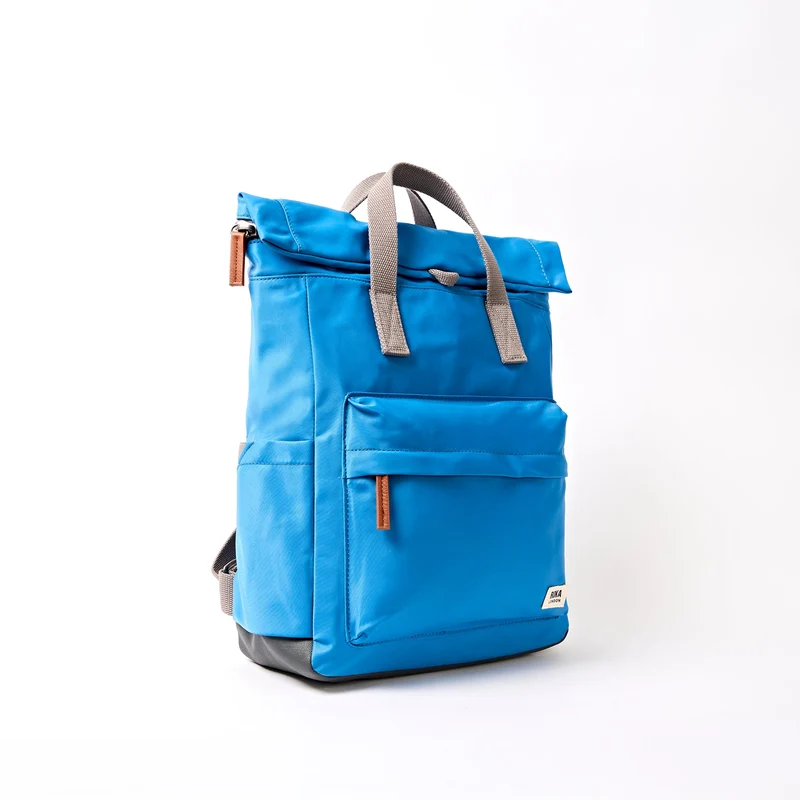 ROKA Canfield B Malibu Blaue mittelgroße Tasche aus recyceltem Nylon