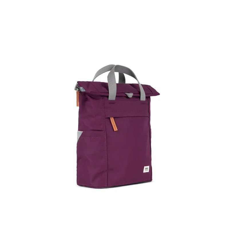 ROKA Finchley Eine kleine Tasche aus recyceltem Canvas mit Kirschlack-Optik