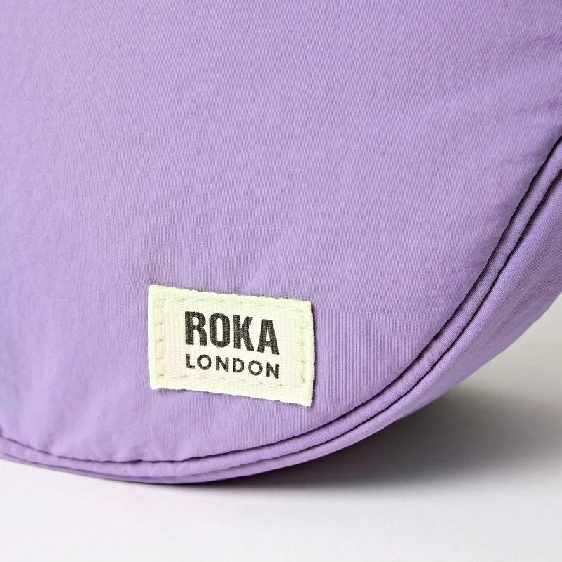 ROKA Farringdon Petal-Tasche aus recyceltem Taslon