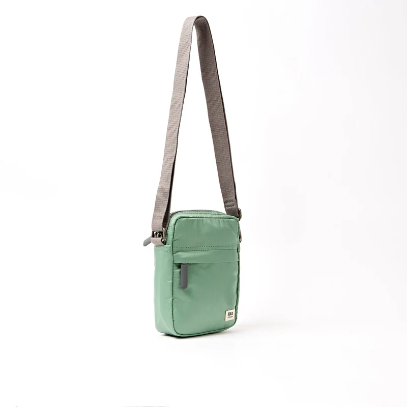 ROKA Bond Frost-Tasche aus recyceltem Nylon
