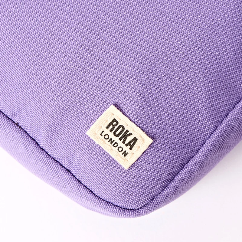 ROKA Bond Thistle Bloom Tasche aus recyceltem Canvas