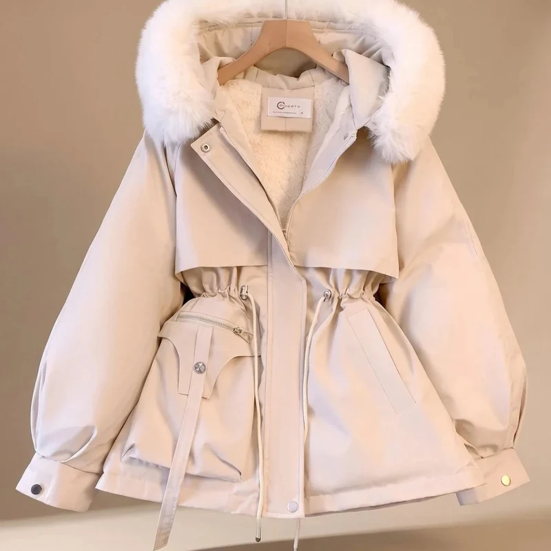 Leonie | Damen Winterjacke mit Fell, Kapuze, Taschen und Parka Stil