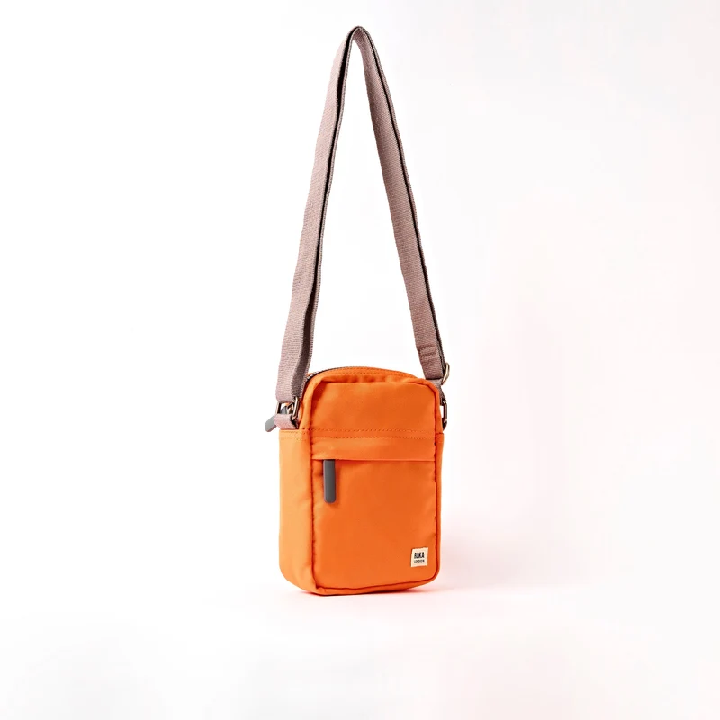 ROKA Bond Jaffa Orange Tasche aus recyceltem Canvas
