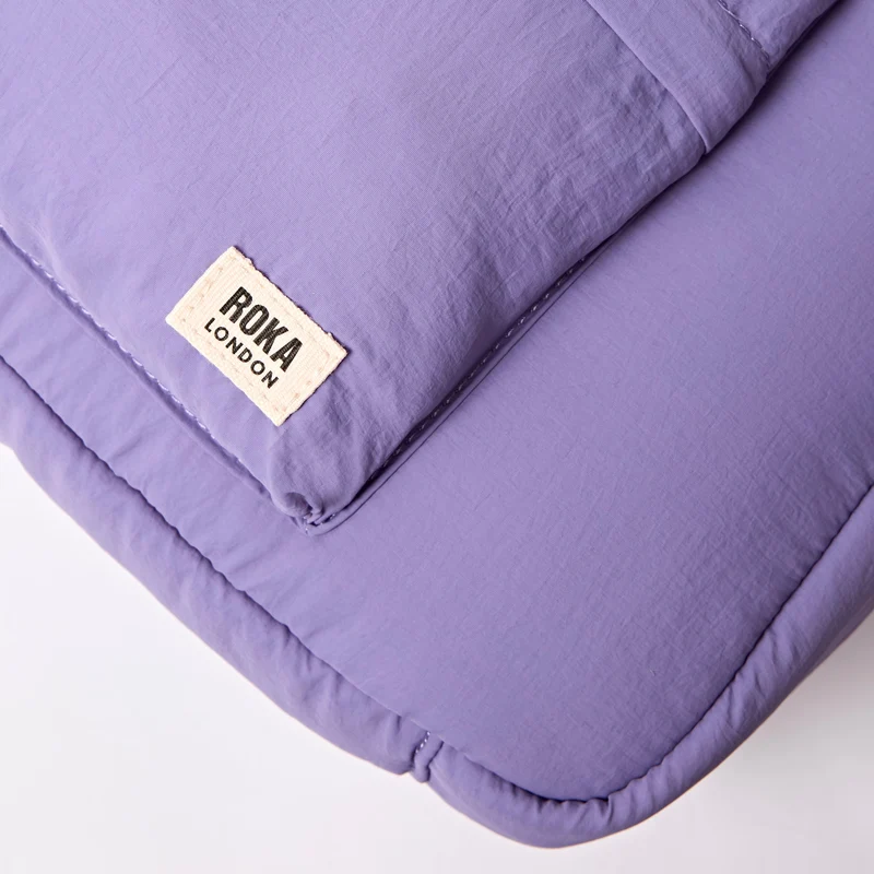 ROKA Belsize Petal Medium Tasche aus recyceltem Taslon