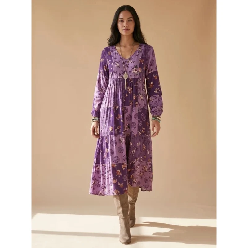 Giulia | Damen Lila Boho Maxikleid mit Langarm, V Ausschnitt und Vintage Patchwork