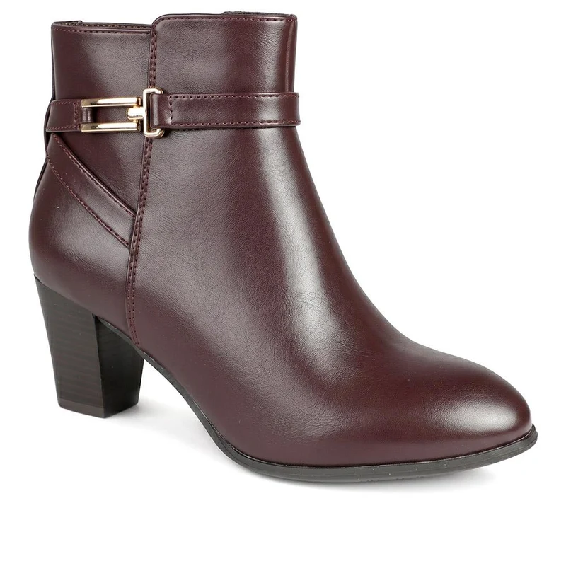 Smart Block Heel Ankle Boots With Buckle Detail - SANYI44002 / 330 000