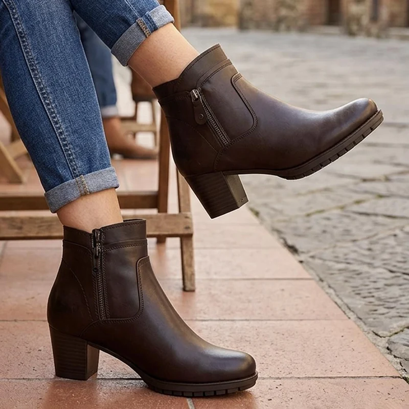 Block Heel Ankle Boots - WOIL36021 / 322 624 - Chocolate