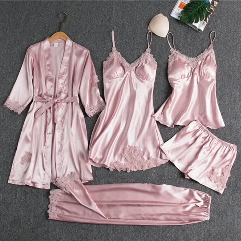 Skadi | Damen Pyjama Set mit Spitze und Morgenmantel