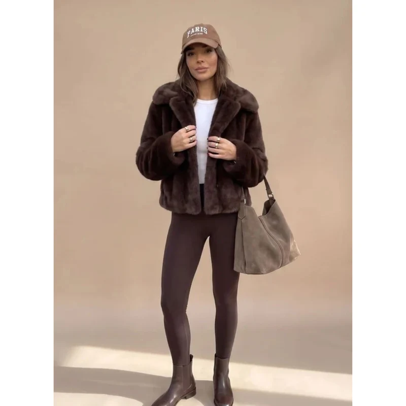Jolene | Damen Brauner Kunstpelzmantel mit Kragen und Langarm