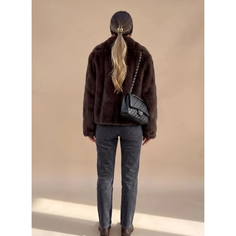 Jolene | Damen Brauner Kunstpelzmantel mit Kragen und Langarm
