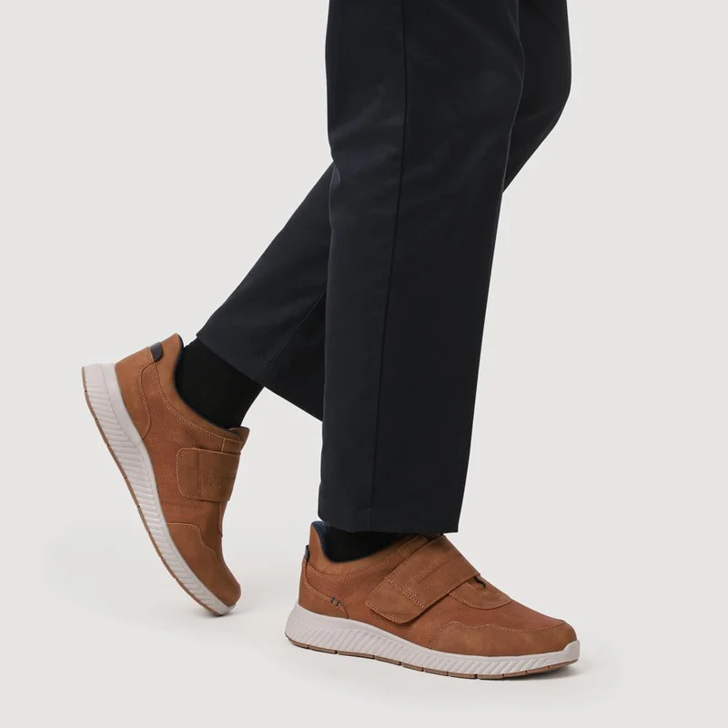Easy Step In Wide Fit Touch Fastening Trainers - GANG41019 / 327 550 - Tan