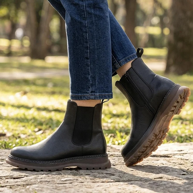 Slip On Chelsea Boots W/ Side Zip - LECHE44011 / 329 750 - Black