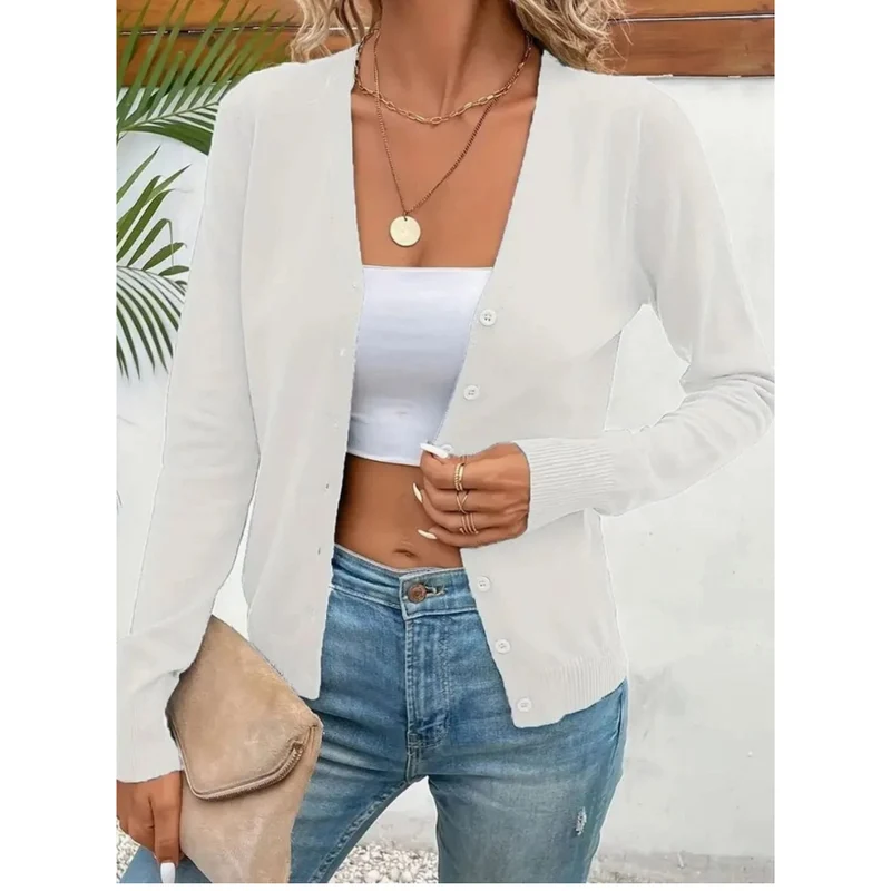Melina | Damen Strickjacke mit V Ausschnitt, Knöpfen und Langarm