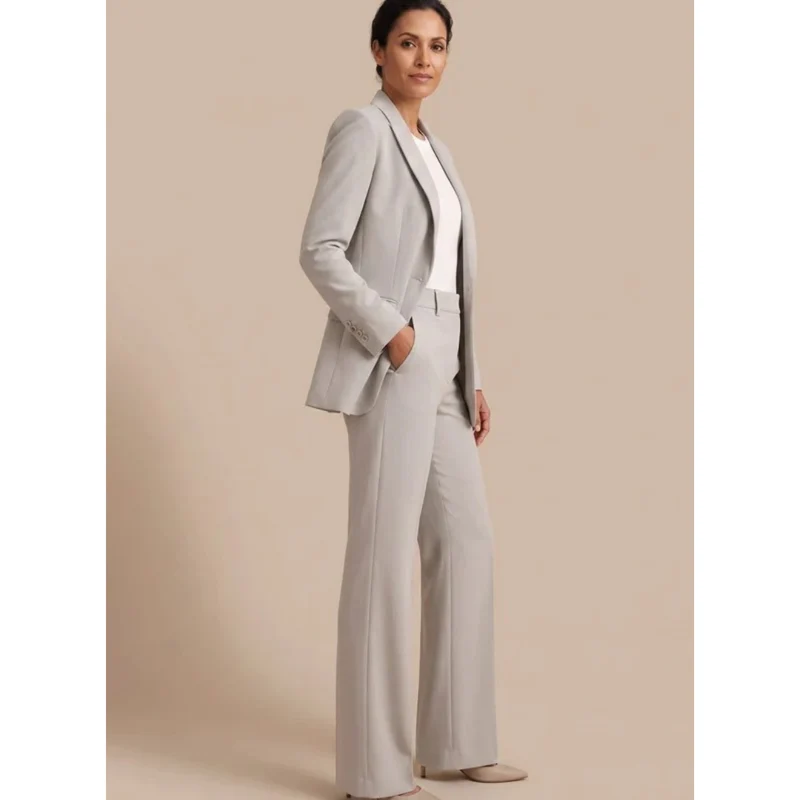 Rosalinde | Damen Hosenanzug mit Blazer und weiter Hose, Revers und Taschen