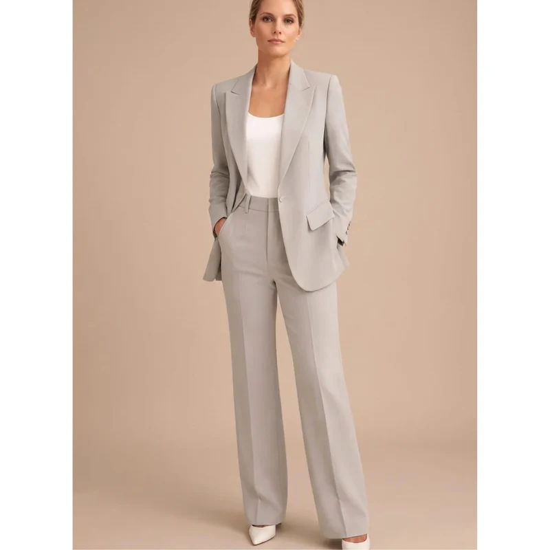 Rosalinde | Damen Hosenanzug mit Blazer und weiter Hose, Revers und Taschen