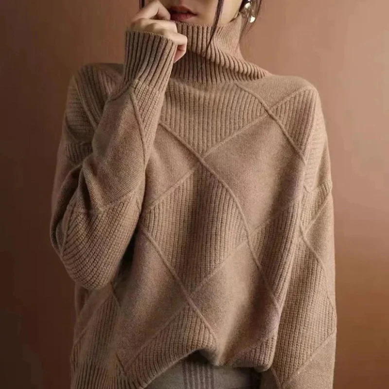 Helene | Damen Strickpullover mit Rollkragen und Rauten