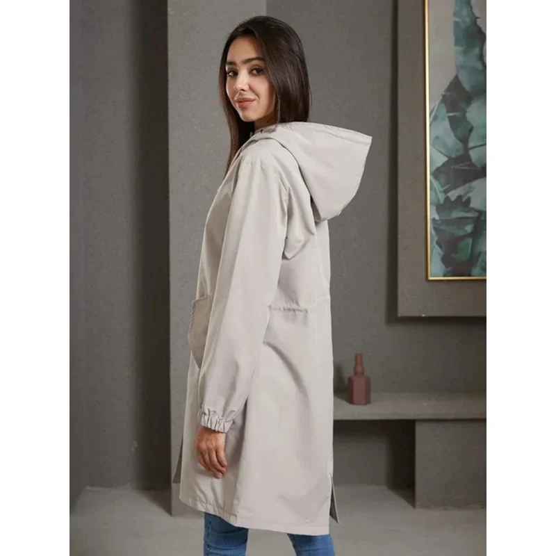 Karoline | Damen Regenjacke Wasserdicht mit Kapuze, Langer Mantel mit Taschen und Knöpfen