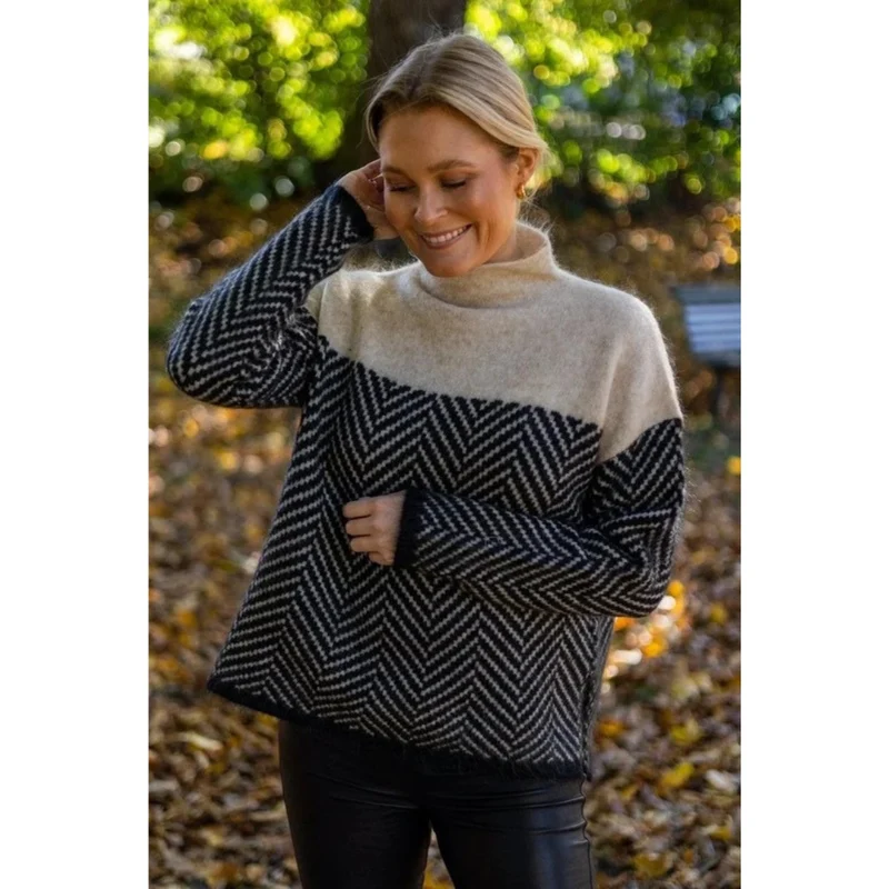 Theresa | Damen Rollkragenpullover mit Zickzack Muster
