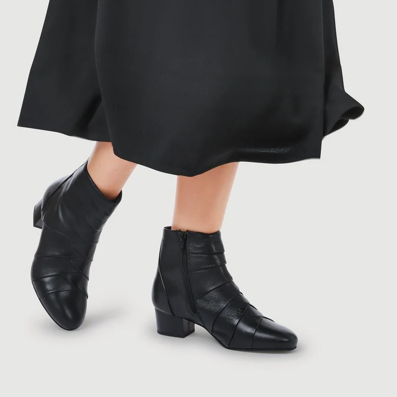 Everyday Leather Ankle Boots - MAGNU38003 / 324 540 - Black