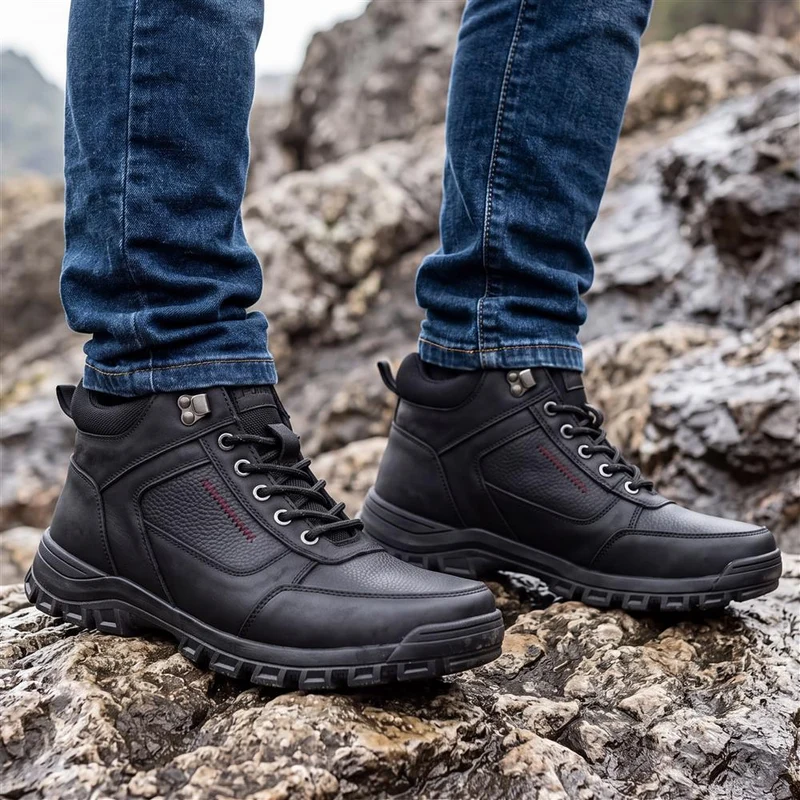 Wide Fit Leather Lace Up Rugged Boots - AATRA44001 / 330 188 - Black