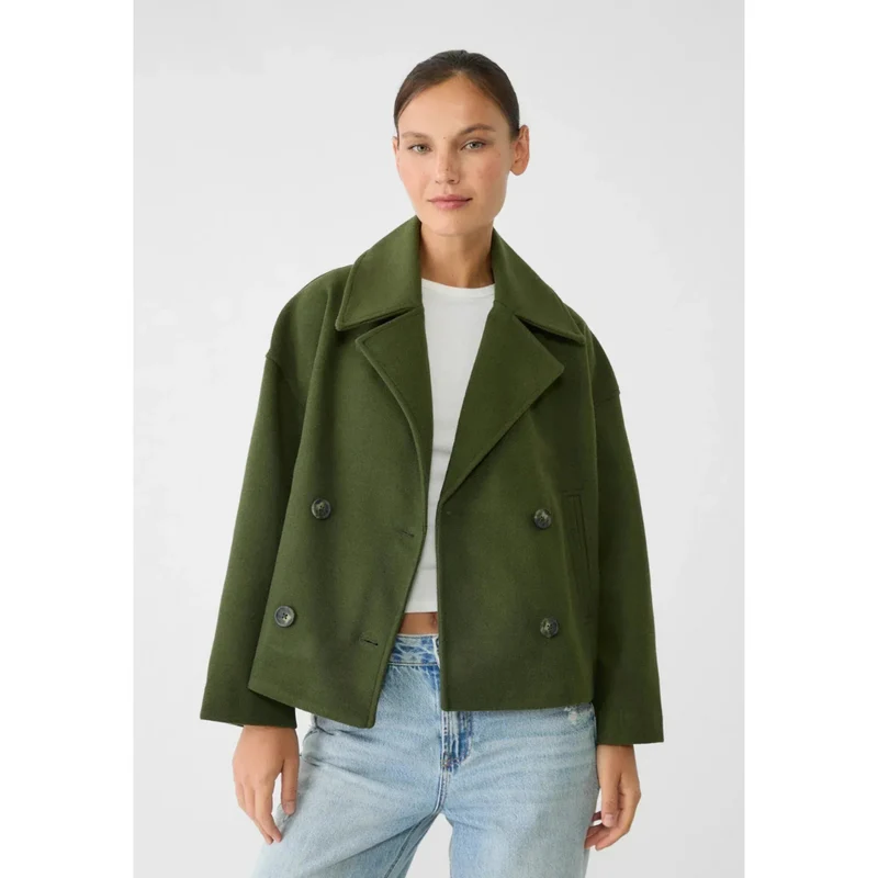 Laura | Damen Kurze Jacke mit Knöpfen