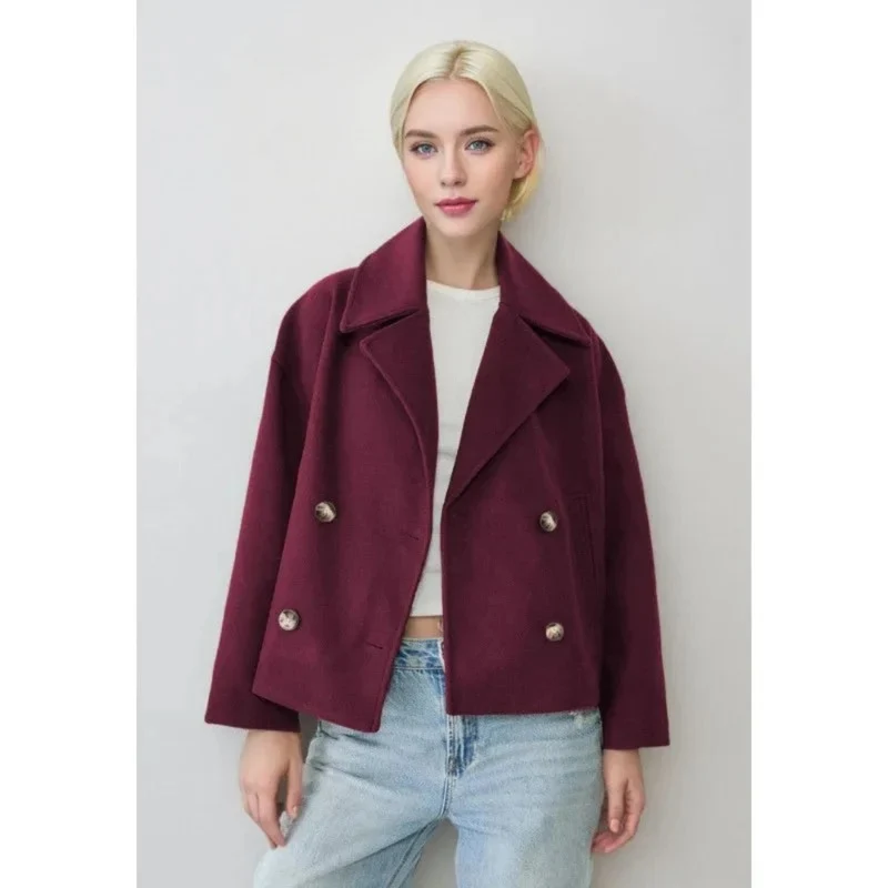 Laura | Damen Kurze Jacke mit Knöpfen
