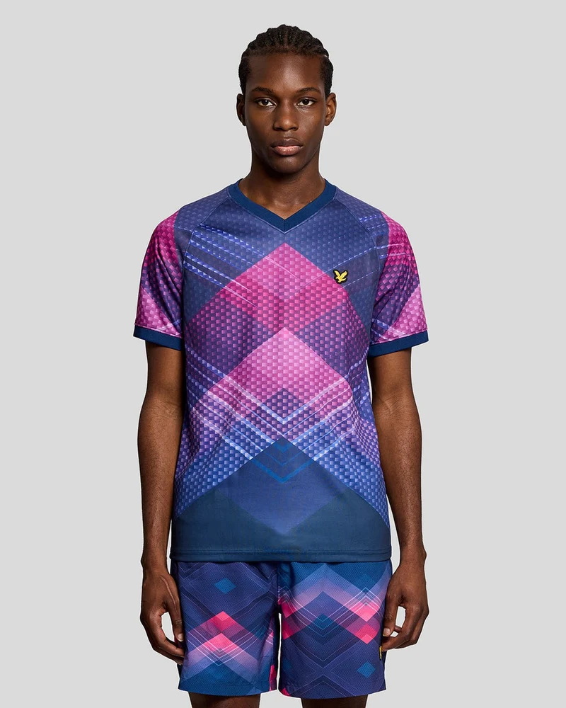 Lyle & Scott Herren Sport Chevron FootBall-T-Shirt | Marineblaue Pfingstrose