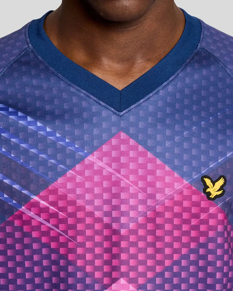 Lyle & Scott Herren Sport Chevron FootBall-T-Shirt | Marineblaue Pfingstrose