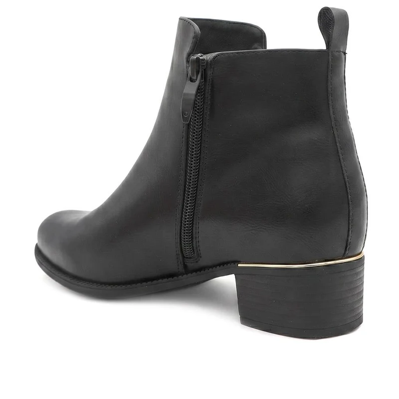 Wide Fit Smart Zip Up Ankle Boots - WOIL42015 / 328 132 - Black Pu