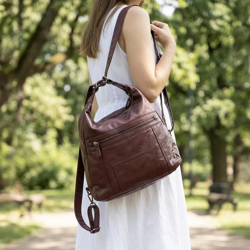 Convertible Shoulder Bag Backpack - WAHT40001 / 325 836 - Burgundy