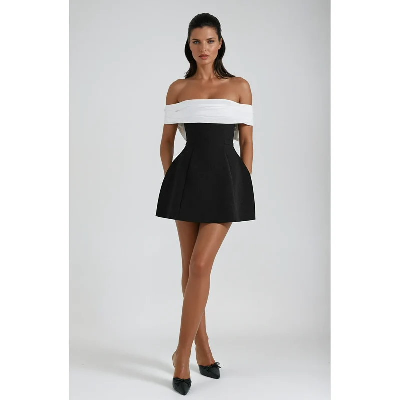 Katrin | Damen Schwarze Minikleid mit Blumenmuster