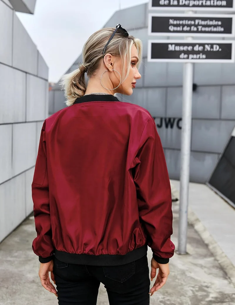 Kurze Bomberjacke für Damen mit Satin-Optik – Vianne