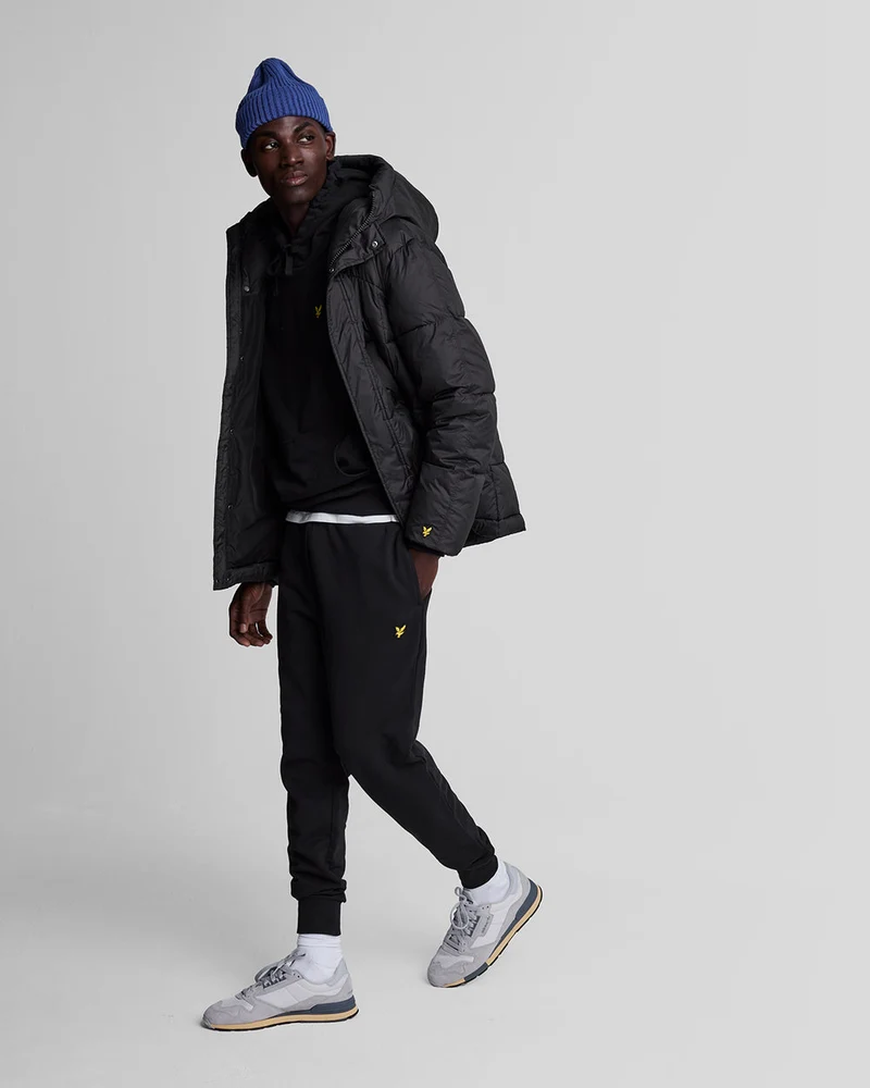 Lyle & Scott Herren-Jogginghose aus Baumwolle, schmal geschnitten | Tiefschwarz